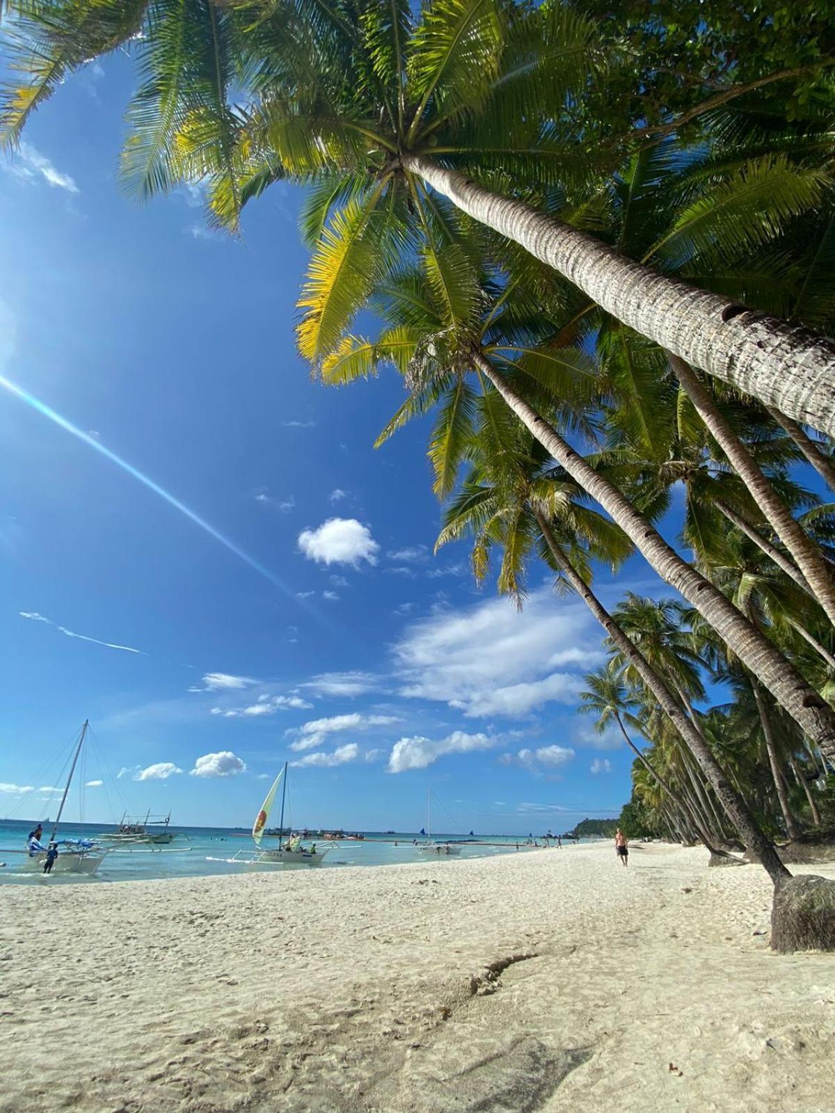 Boracay Coco Huts Hotel Balabag  Exterior photo