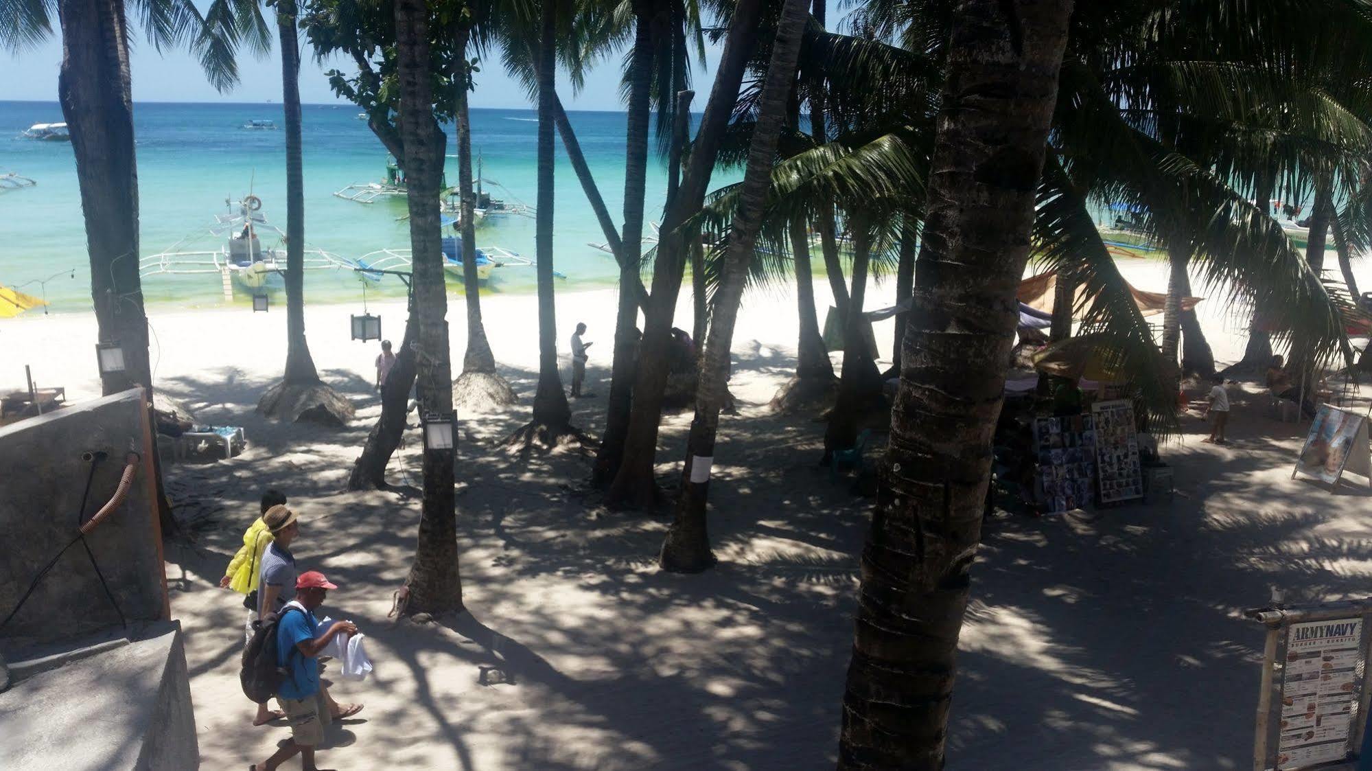 Boracay Coco Huts Hotel Balabag  Exterior photo